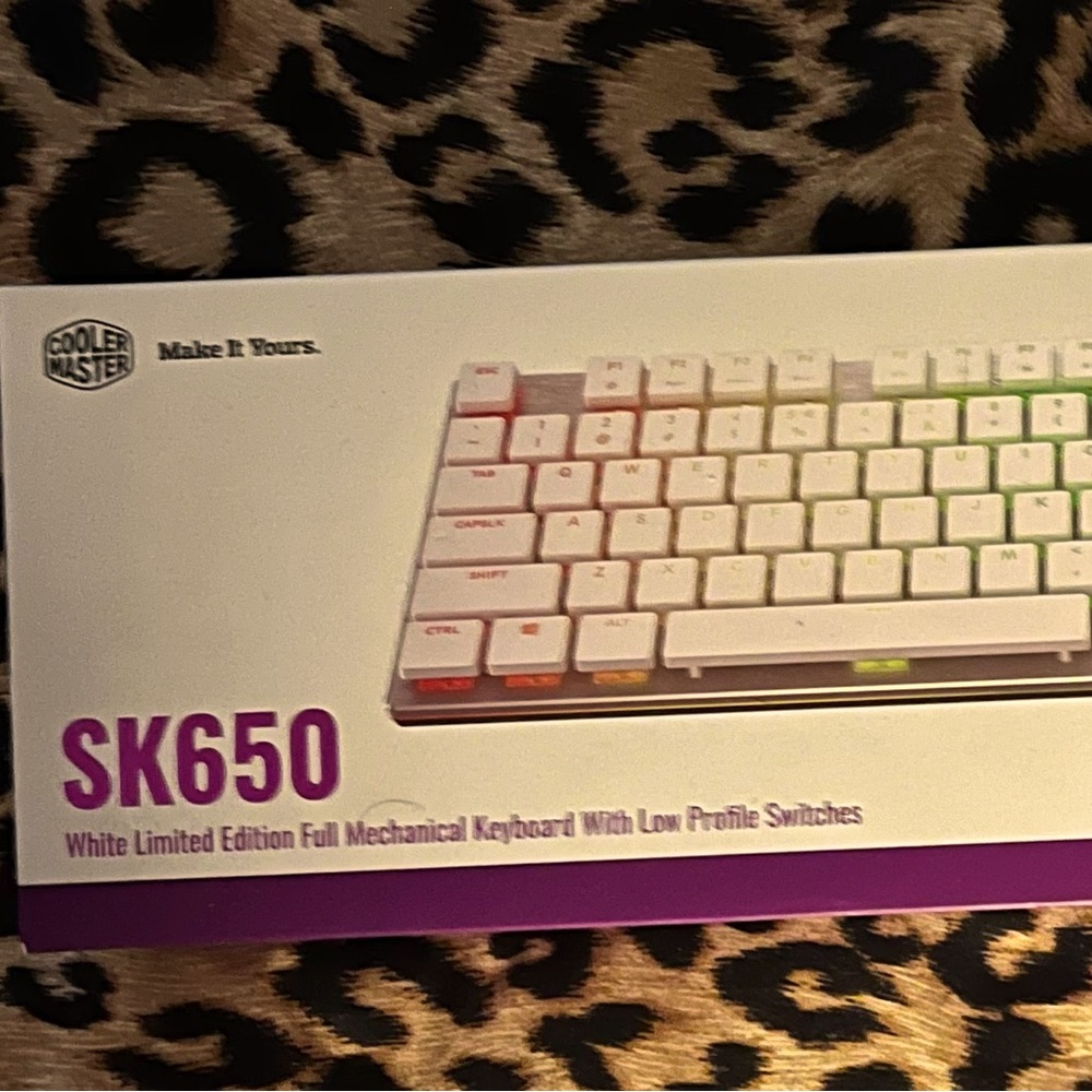 Master Cooler White Limited Edition Fully Mechanical Keyboard